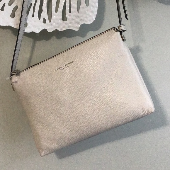 Marc Jacobs Handbags - New w/o Tags Marc Jacobs White Leather Crossbody